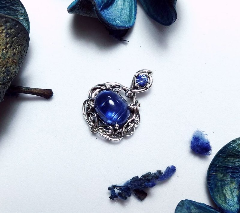 ［寶石系列］藍寶綴藍晶石設計墜 - 項鍊 - 寶石 藍色