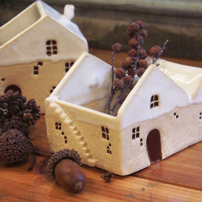The large snow house 3【The series of walking amidst the snow】 - Pottery & Ceramics - Pottery White