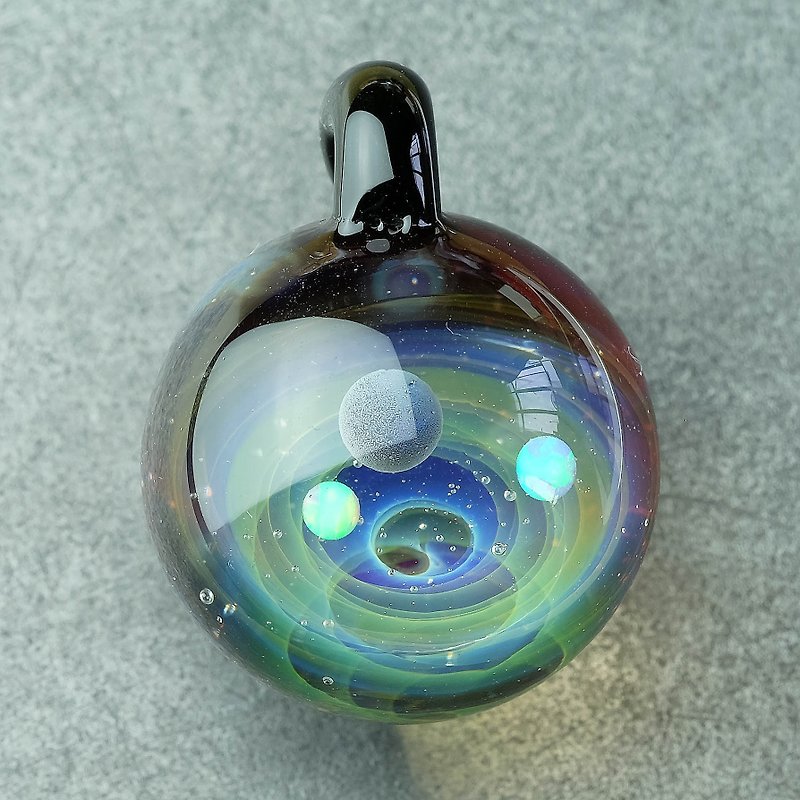 Satellite Universe Planets Space Handmade Lampwork Glass Pendant - สร้อยคอ - แก้ว สีดำ