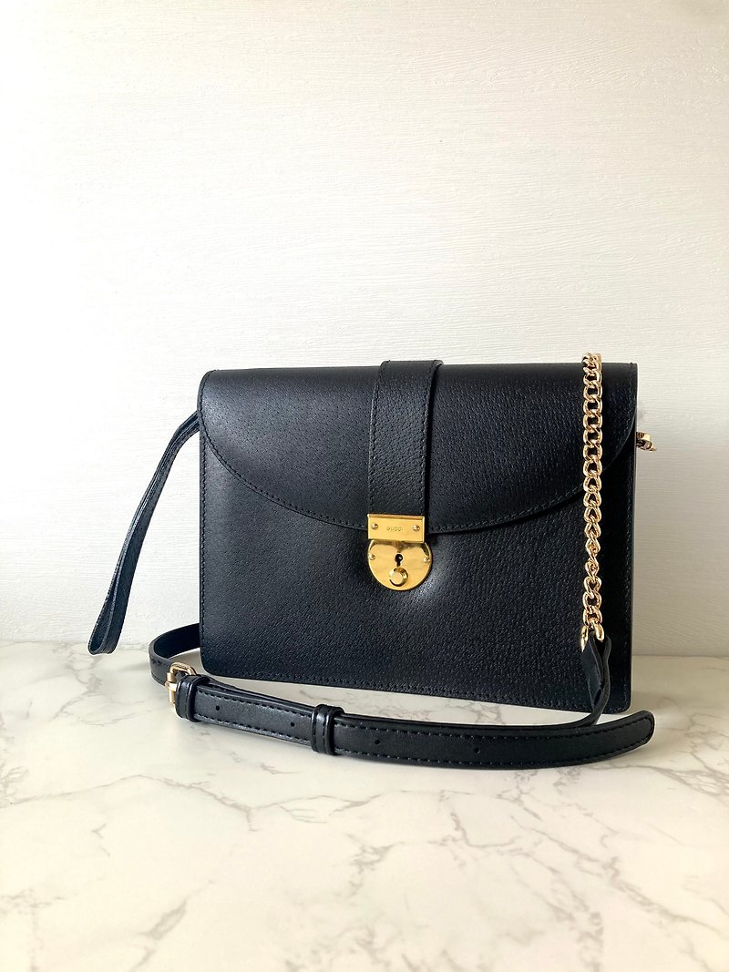 [LA LUNE] Rare second-hand Gucci black leather gold lock crossbody bag side shoulder small handbag - กระเป๋าแมสเซนเจอร์ - หนังแท้ สีดำ