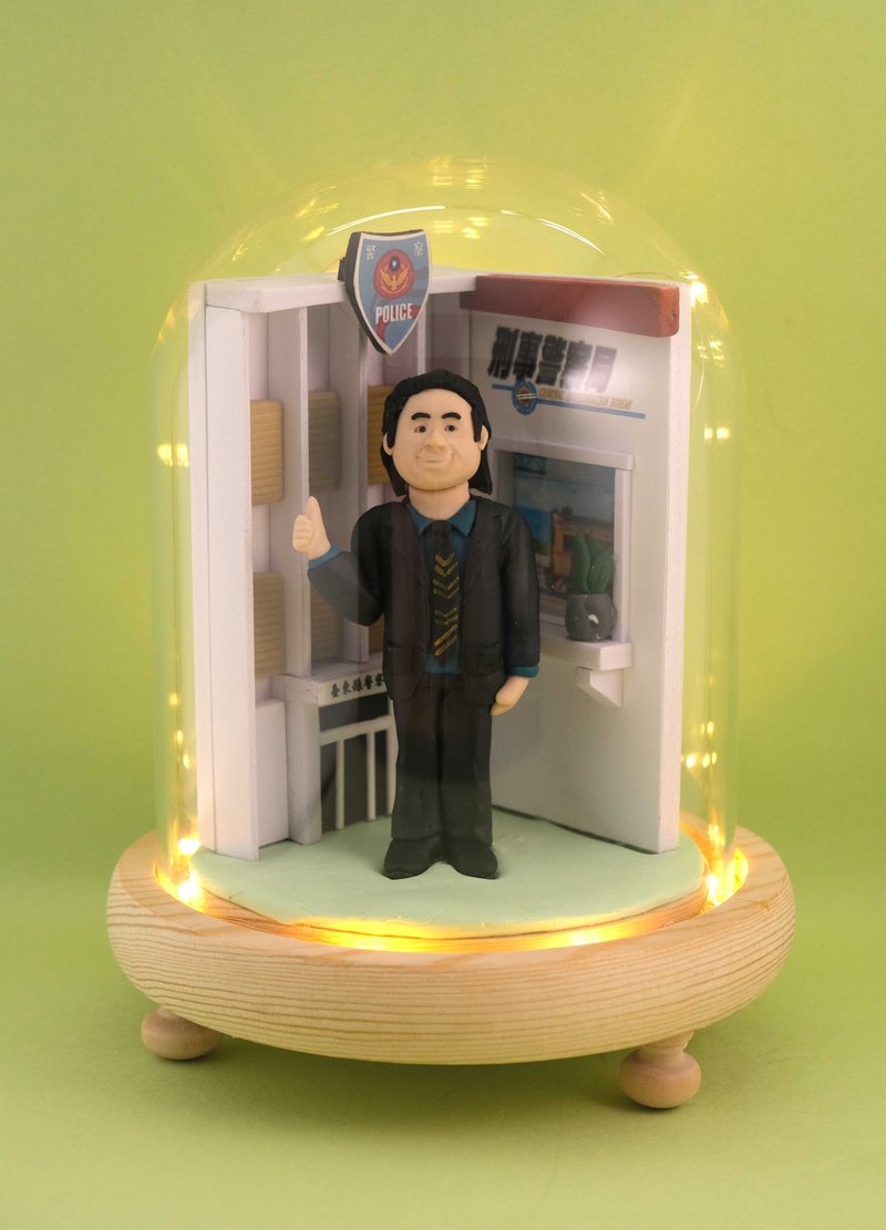 A small gift to commemorate your retirement. It has LED lighting effects and can be customized with a name. Customized character modeling with photos is provided. - ของวางตกแต่ง - ดินเหนียว 