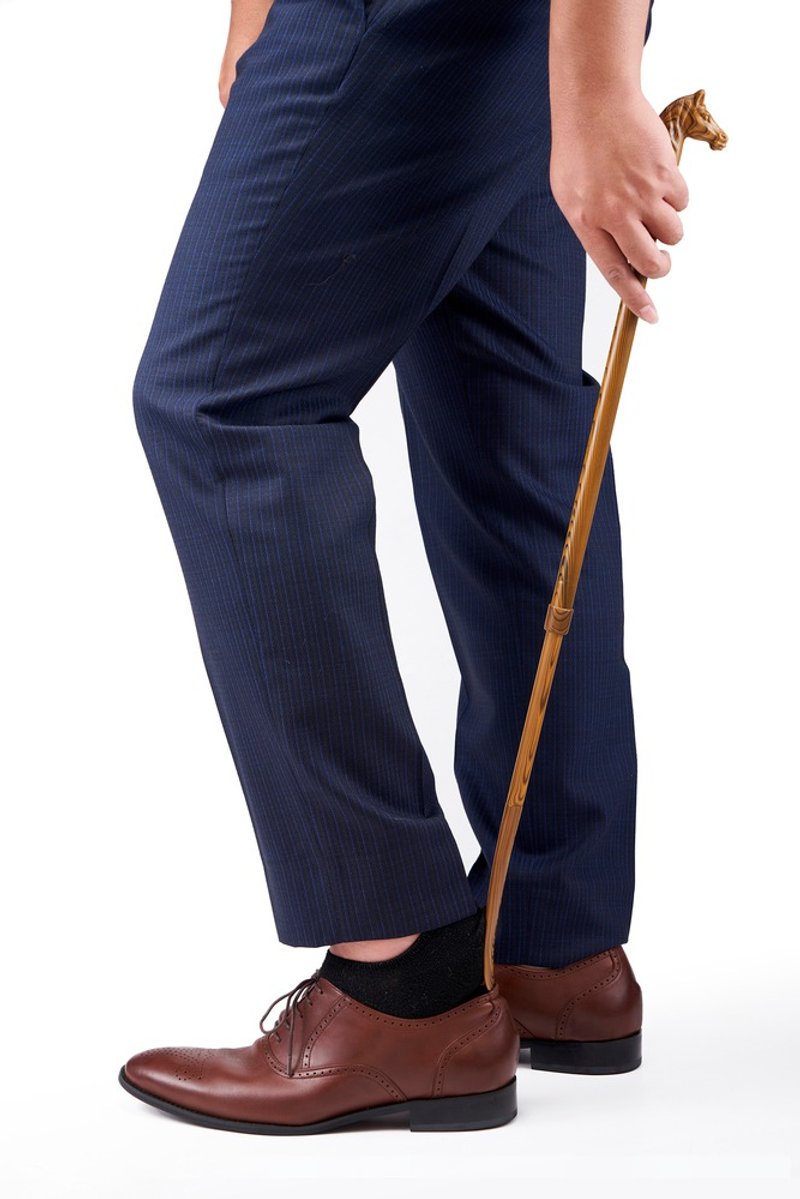 【穿鞋不必彎腰 可調長度】古典拉花木紋伸縮鞋拔-騎士 長輩好禮 - 其他 - 鋁合金 咖啡色