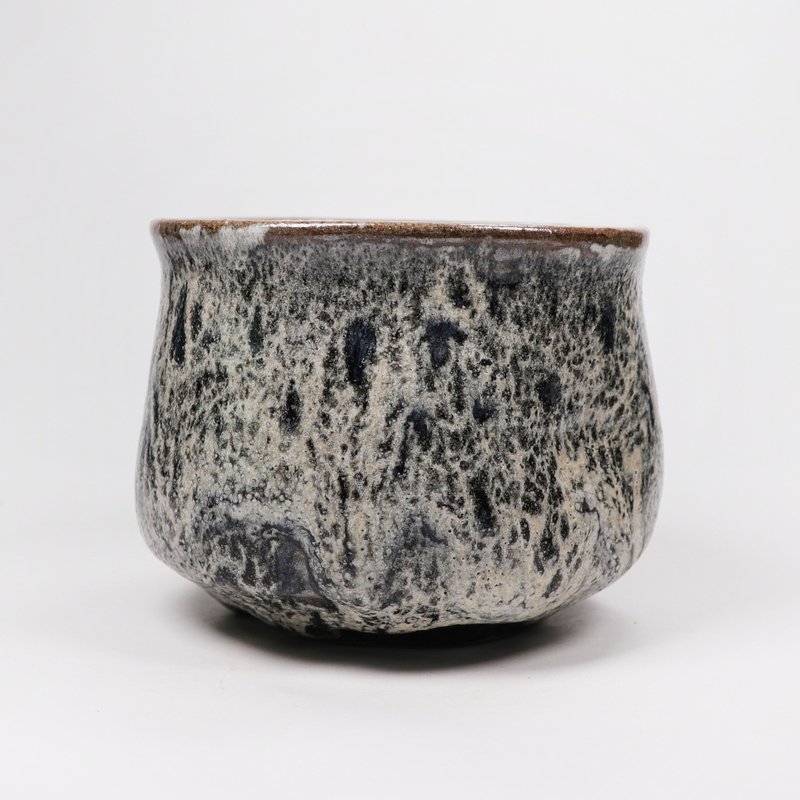 明芽窯 l 黑白雙掛釉茶碗 - 茶壺/茶杯/茶具 - 陶 黑色