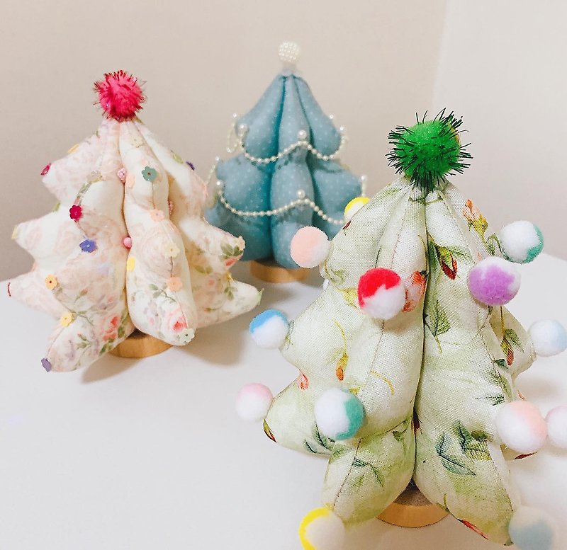 手作りパッチワークのクリスマスツリー - 置物 - コットン・麻 