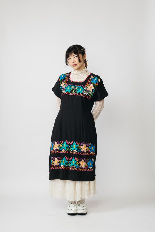 Black mexican hotsell embroidered dress