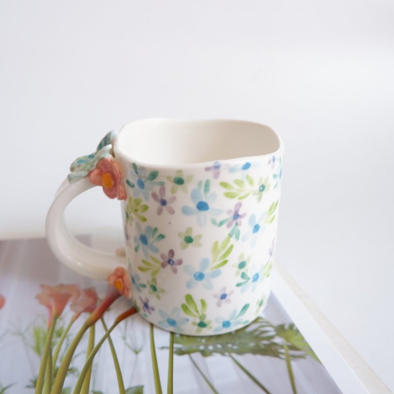 Hand built ceramic cup | blue flower | ceramic handmade mug - แก้วมัค/แก้วกาแฟ - ดินเผา สีน้ำเงิน