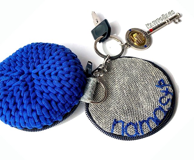 Crochet round coin purse Earphone cord holder Embroidered charger