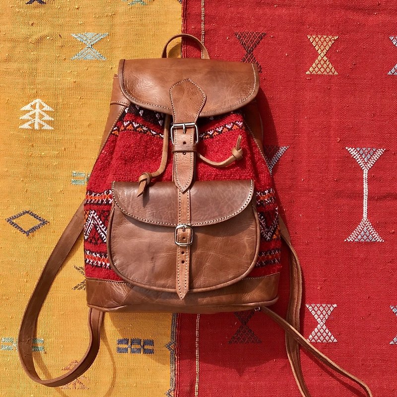 Moroccan Amazigh Kilim Backpack  - กระเป๋าเป้สะพายหลัง - หนังแท้ หลากหลายสี