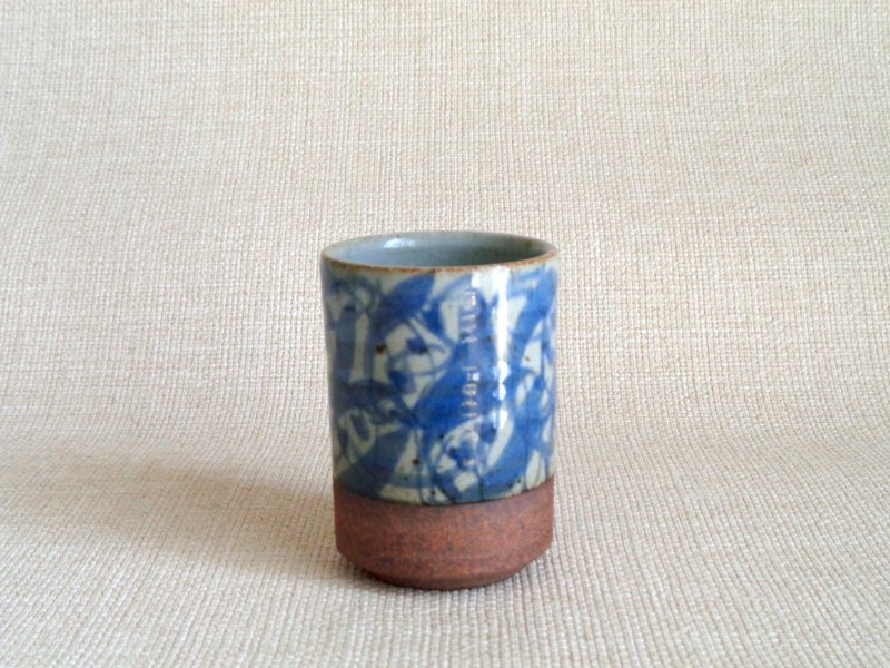 湯のみ つる花紋b - 茶壺/茶杯/茶具 - 陶 藍色
