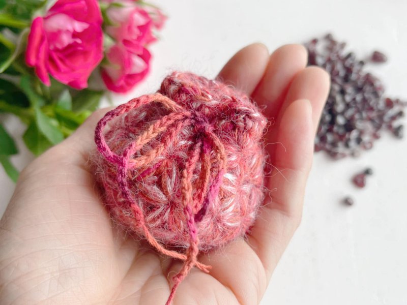 Knitting 生命之花束口袋 - 紅橘光 海底輪 臍輪 敷袋 - 束口袋/束口背包/水桶包 - 棉．麻 紅色