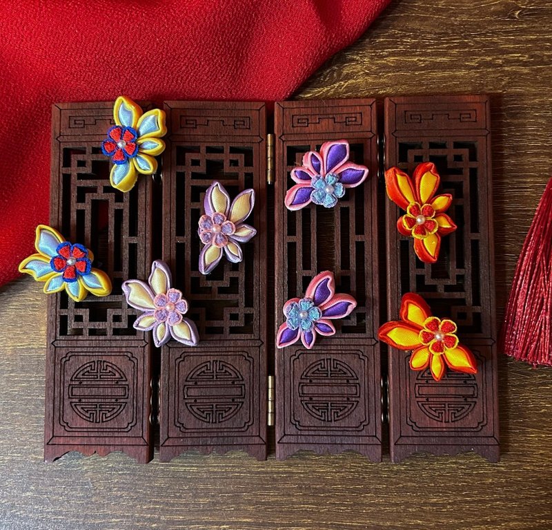 (細工布花 x 中國風) 花紐/盤扣 蝶形 耳環/耳夾 - 耳環/耳夾/耳骨夾 - 其他人造纖維 多色