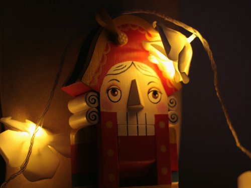 くるみ割り人形のおもちゃ木製フィギュア クリスマス ギフト、くるみ割り人形の兵士のクリスマスの装飾 - ショップ WoodSenseToys 人形・フィギュア  - Pinkoi