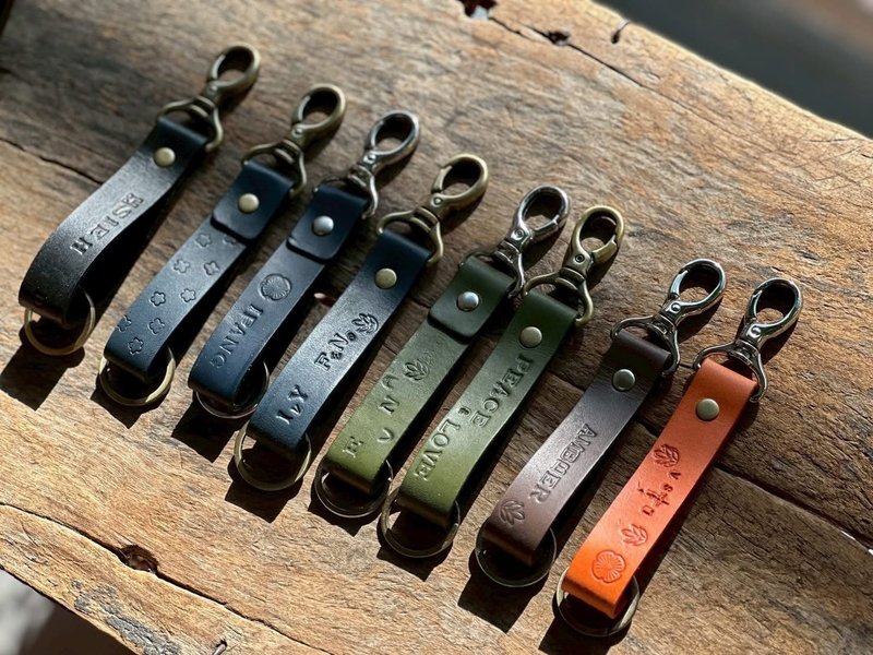 【客製化禮物】【森林的秘密】質感皮革吊飾 - 鑰匙圈/鑰匙包 - 真皮 多色