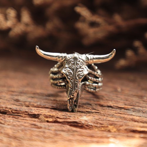 jacksclub buffalo Skull Ring for women made of sterling silver 925