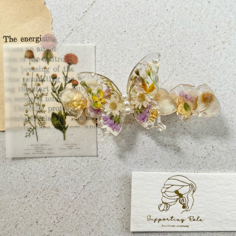 Japanese flower material three-dimensional butterfly duckbill hairpin - Hair Accessories - Resin 