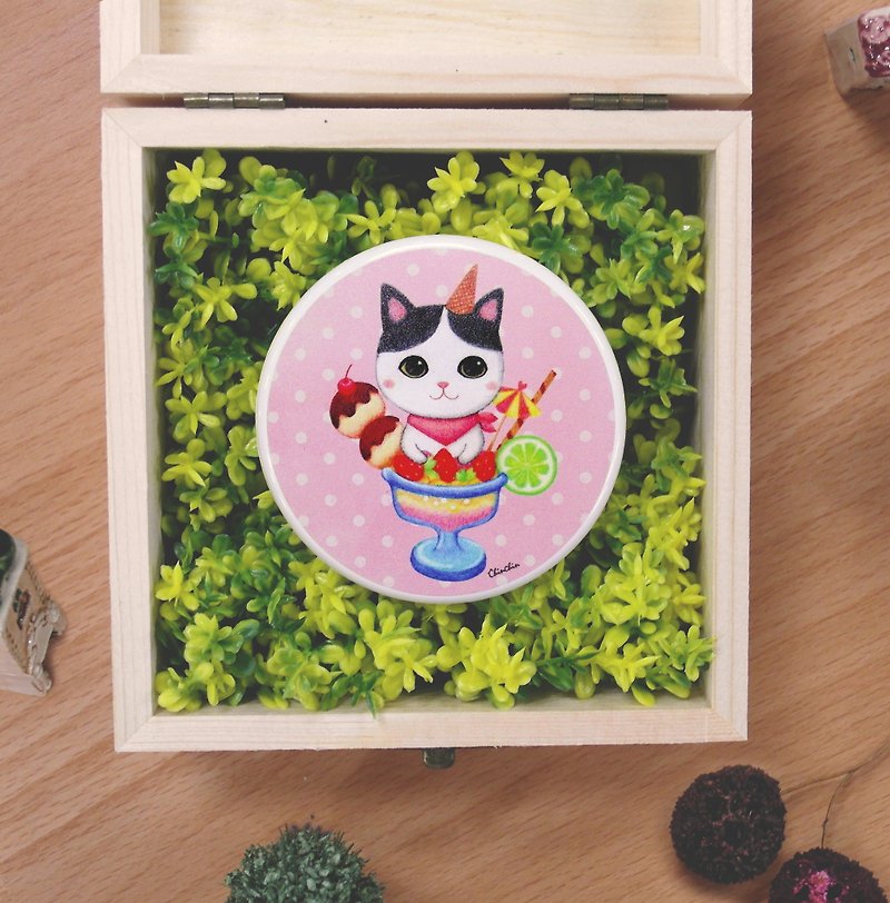 ChinChin Hand-painted Cat Double Sided Round Mirror-Strawberry Sundae - Makeup Brushes - Other Materials Pink