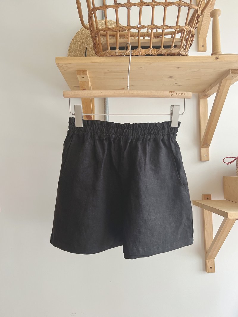 Heart Flower Series-100% Linen Black Pocket Shorts - กางเกงขาสั้น - ผ้าฝ้าย/ผ้าลินิน สีดำ