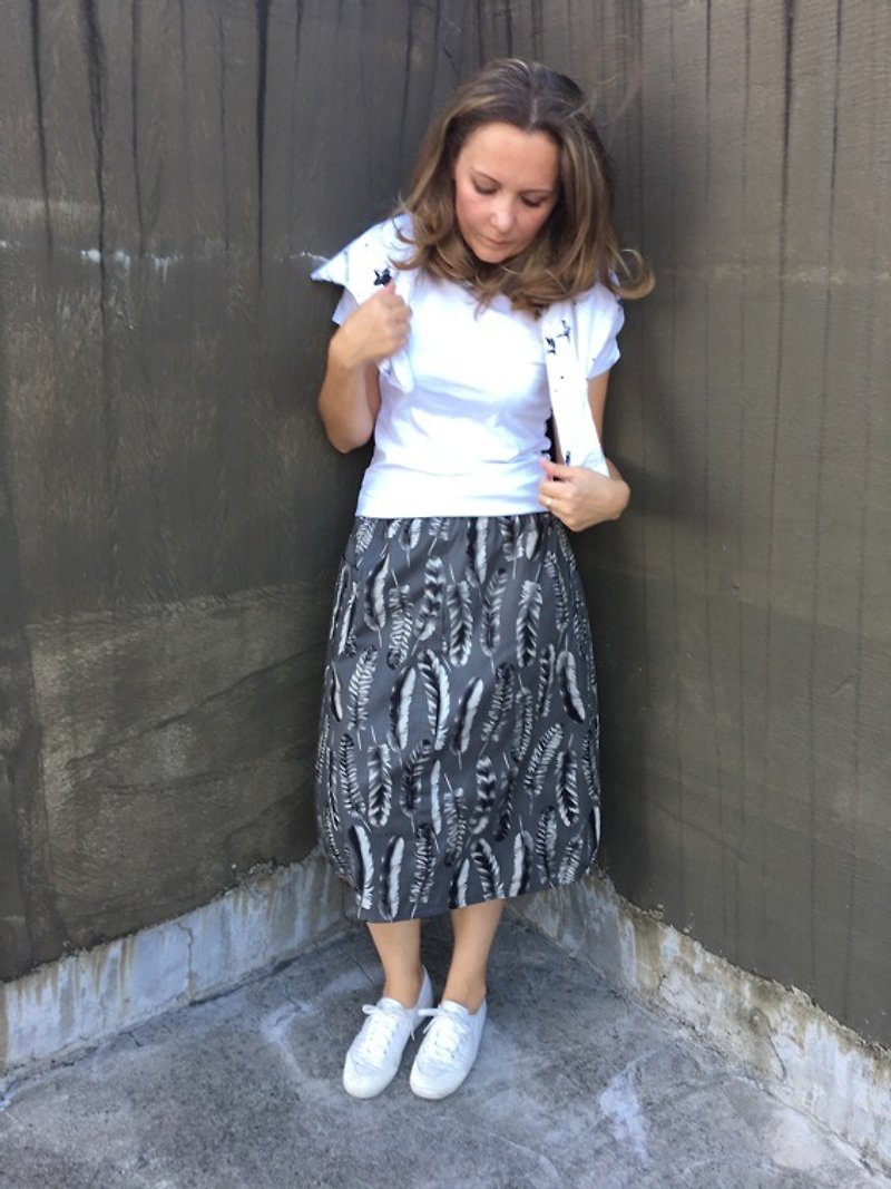 Grey Feathers skirt - กระโปรง - กระดาษ 