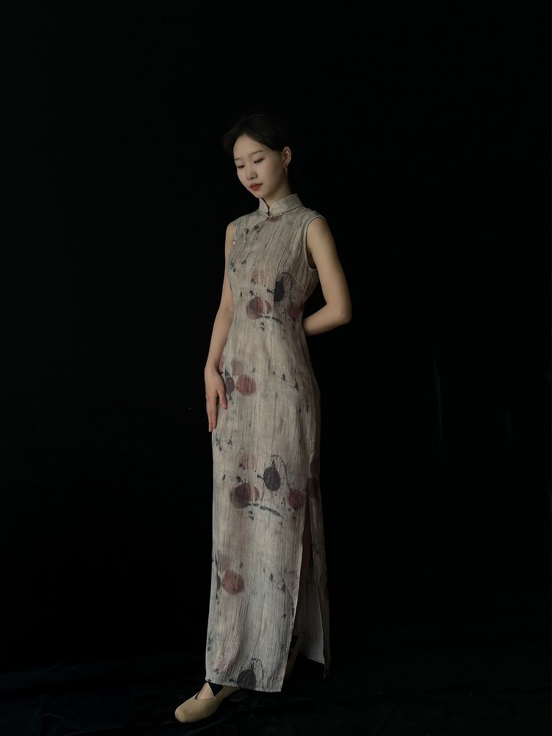 新中式復古 植物印染改良旗袍 - 連身裙 - 其他材質 多色