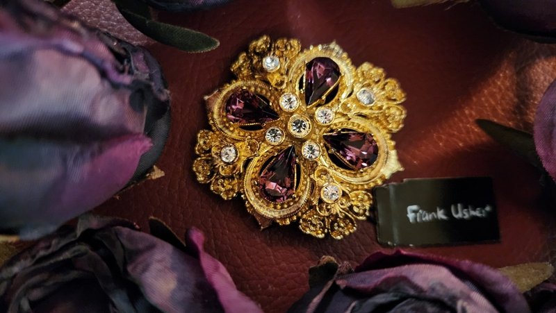 1980s Frank Usher Swarovski crystal plated 22ct gold brooch brand new original factory - เข็มกลัด - เครื่องประดับ สีทอง