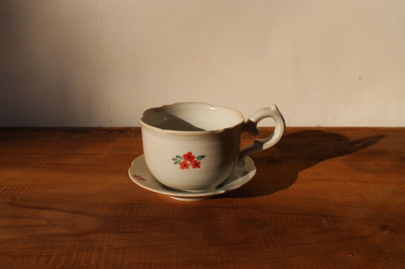 雙面三朵小花咖啡杯組 - 咖啡杯/馬克杯 - 瓷 白色