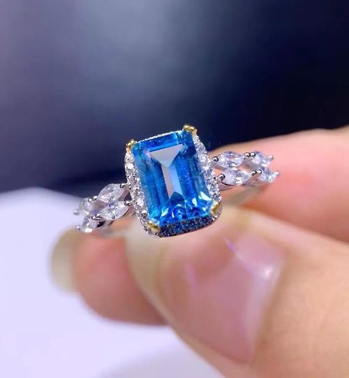 Eratojewels Swiss Blue Topaz Ring, Swiss Blue Topaz Silver Ring, Natural Swiss Blue Topaz