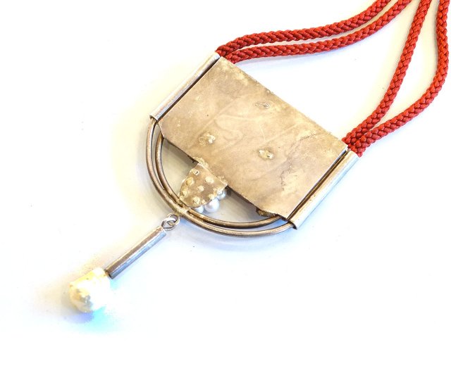 Vintage coral × pearl × silver modern design necklace - Shop