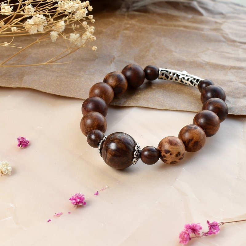 CYPRESS Xiao Nan tumor wood bracelet - สร้อยข้อมือ - ไม้ สีนำ้ตาล