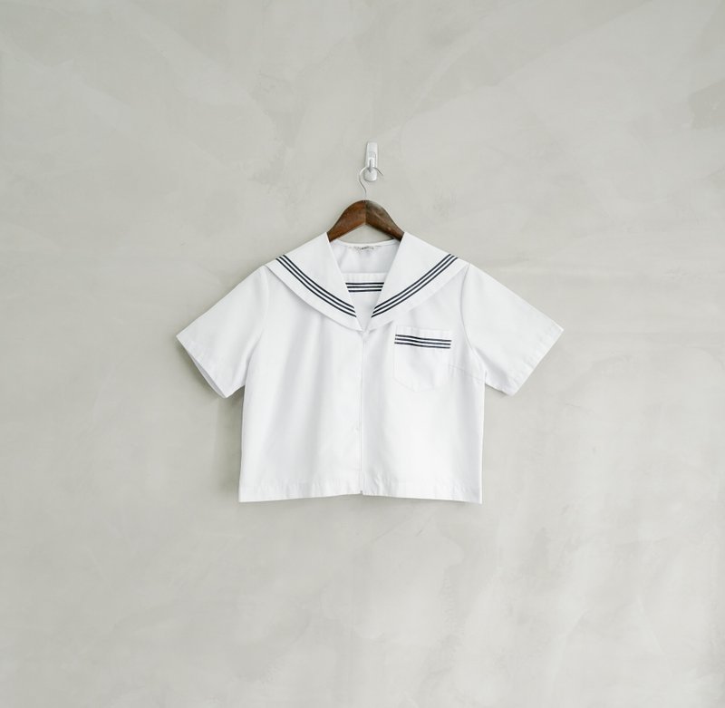 除了 True Love 日本女高校生夏季制服上衣 A款 古著 - 女上衣/長袖上衣 - 聚酯纖維 多色