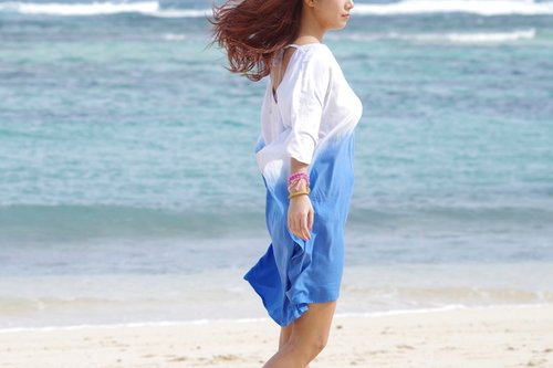 Ocean color gradation butterfly sleeve one piece dress Ocean beach