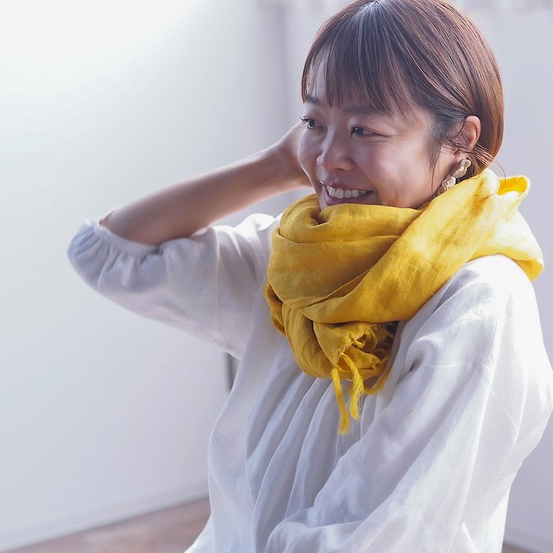 wafu - 圍巾 Double gauze linen shawl / Saffron Yellow z004c-sfy2 - ผ้าพันคอถัก - ลินิน สีเหลือง