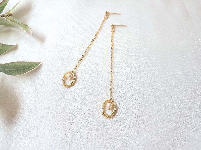 Hoop Ring‧Oval Hoop Pearl Earrings - Earrings & Clip-ons - Other Metals Gold