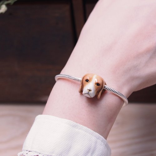 maryloujewelry Beagle Dog Charm ,Brown