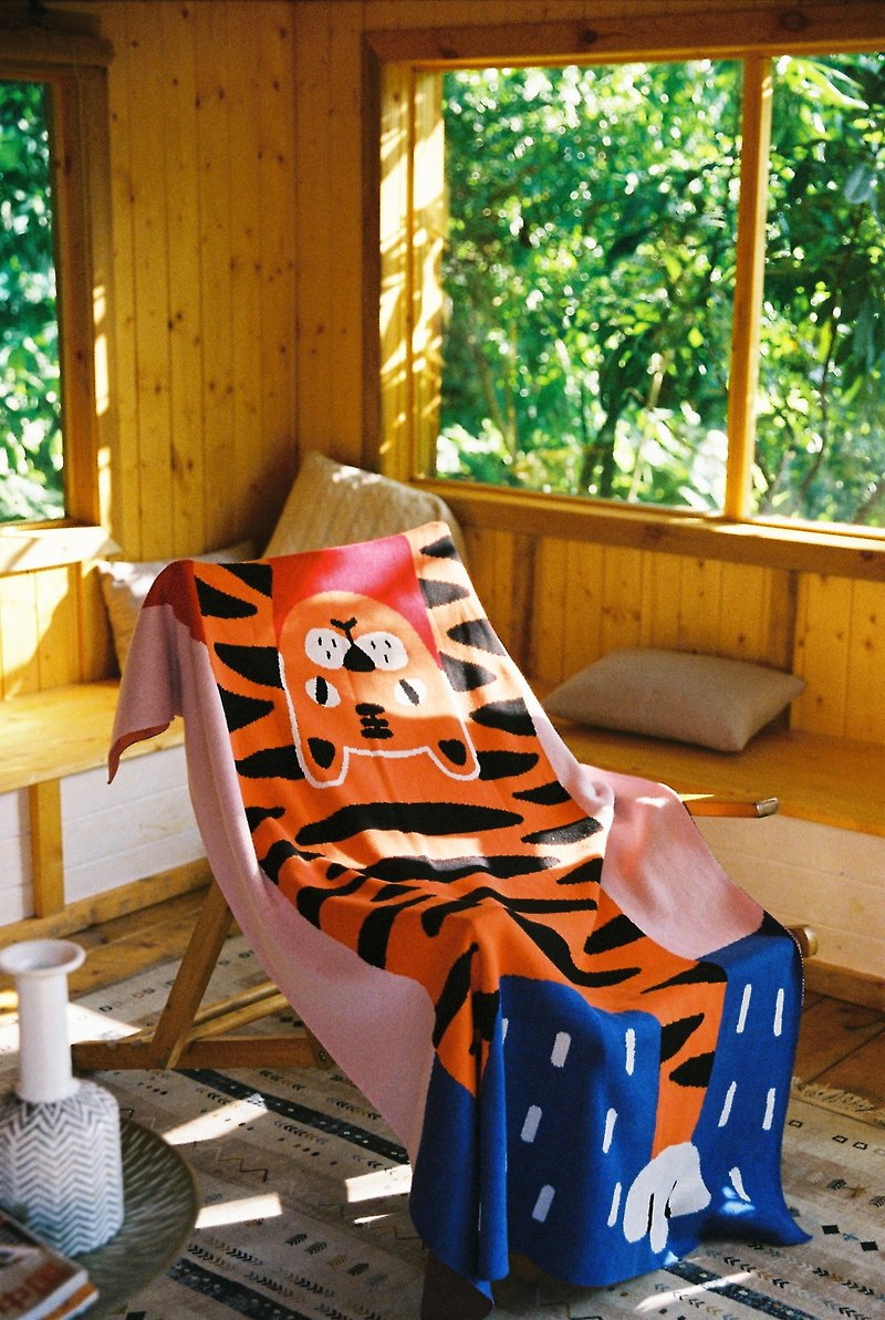 Lin Li's mother-in-law OLINLIO original lengthened tiger air conditioning blanket - Blankets & Throws - Cotton & Hemp Blue