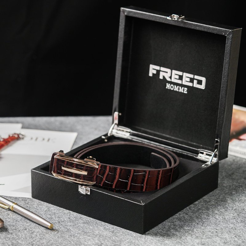 【FREED】仿蛇紋金屬邊方形扣頭商務休閒頭層自動牛皮皮帶 - 咖啡 - 腰帶/皮帶 - 真皮 咖啡色