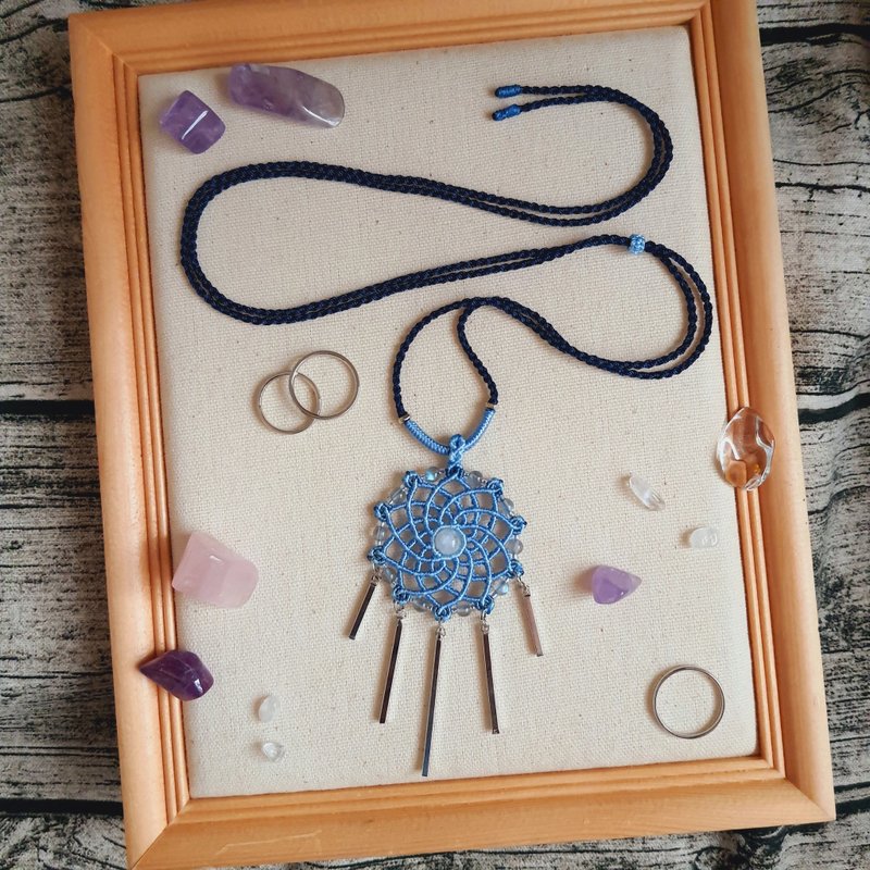 N029-手工編織曼陀羅能量水晶項鍊 月光石 民族風(微瑕) - 項鍊 - 尼龍 藍色