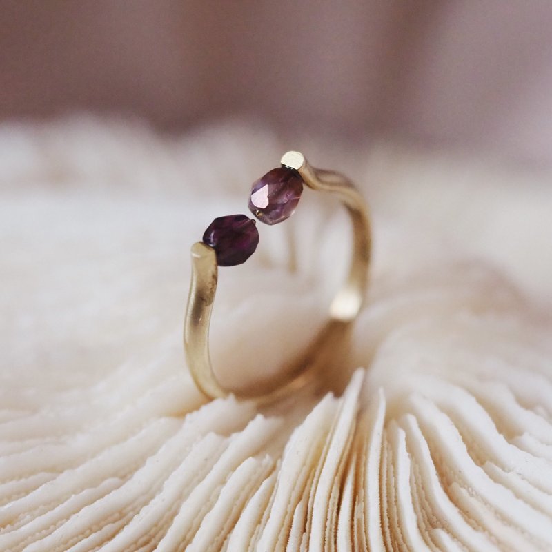 Simple two-color glass bead adjustable ring purple - แหวนทั่วไป - ทองแดงทองเหลือง สีทอง