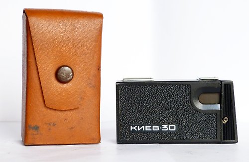 Russian photo Kiev-30 USSR scale-focus submini film camera 16mm lens Industar-M 3.5/23 case