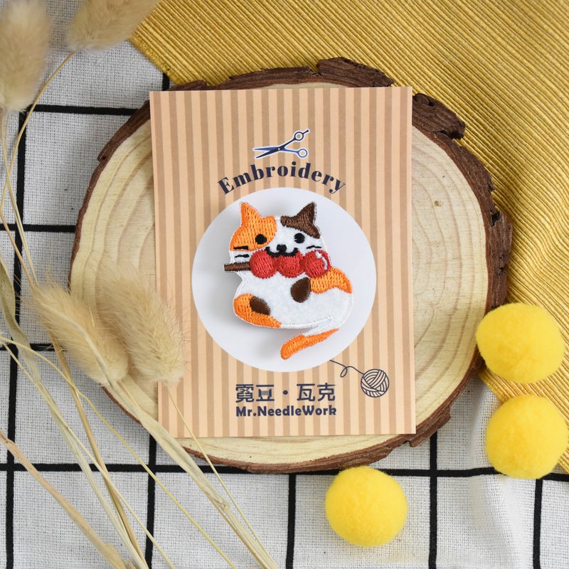 【刺繡】貓咪 x 美食 | 胸針 | 別針 | 貼紙 | 糖葫蘆 - 胸針 - 繡線 