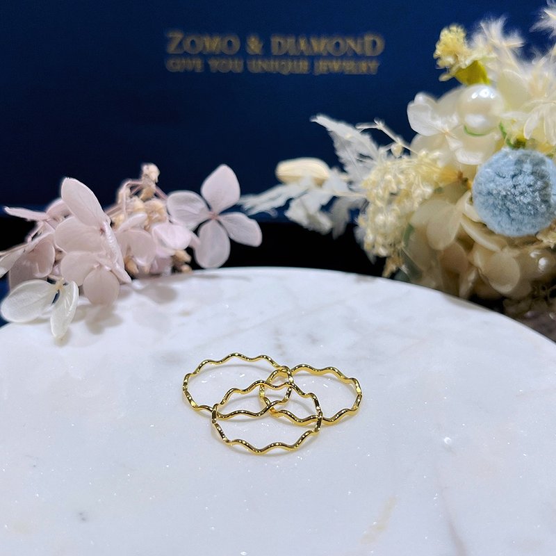 Toy-grade jewelry | Ultra-fine wave stacking wire rings | Hand-washing and no removal | Can be upgraded to K gold and platinum - แหวนทั่วไป - โลหะ 