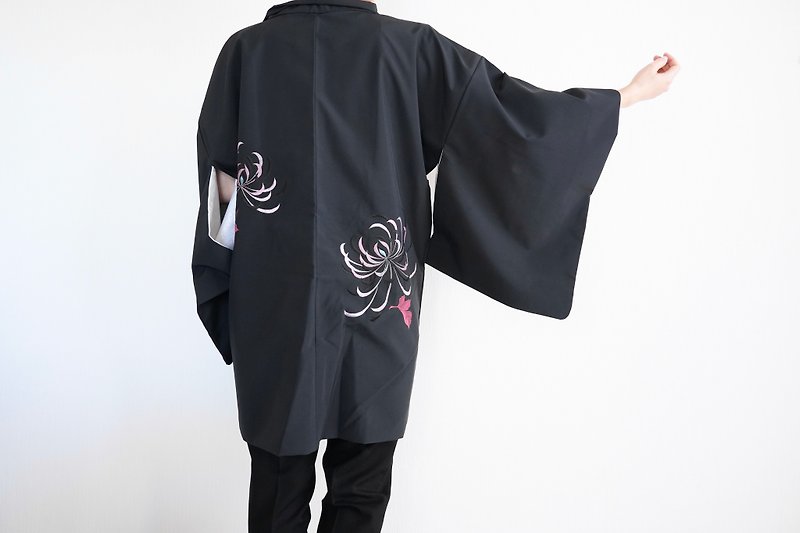Japanese KIMONO, black kimono, Embroidered haori, authentic kimono - ジャケット - ポリエステル ブラック