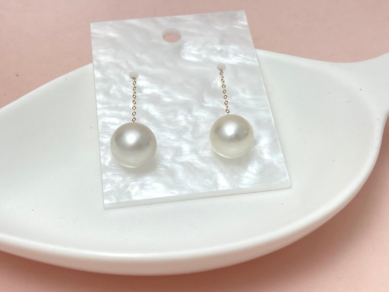 Natural seawater pearl Australian white pearl 18K gold ear wire - Necklaces - Pearl White