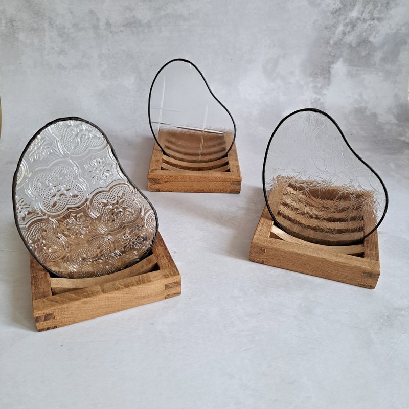 Taiwan old glass oval retro glass coasters set (set of three) [Christmas gift box] - ของวางตกแต่ง - แก้ว 