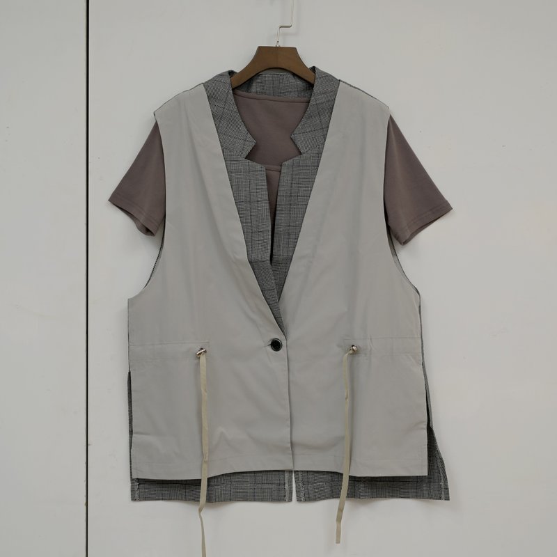 雙層感領口-復古西裝領背心-深灰色 - 背心/無袖上衣 - 尼龍 灰色