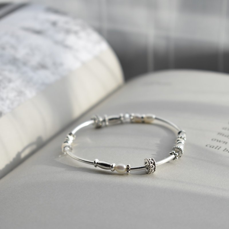 Zhu.Silver妳's small gentleness (freshwater pearls / gifts / limited edition / Mother's Day gift) - สร้อยข้อมือ - เงินแท้ ขาว