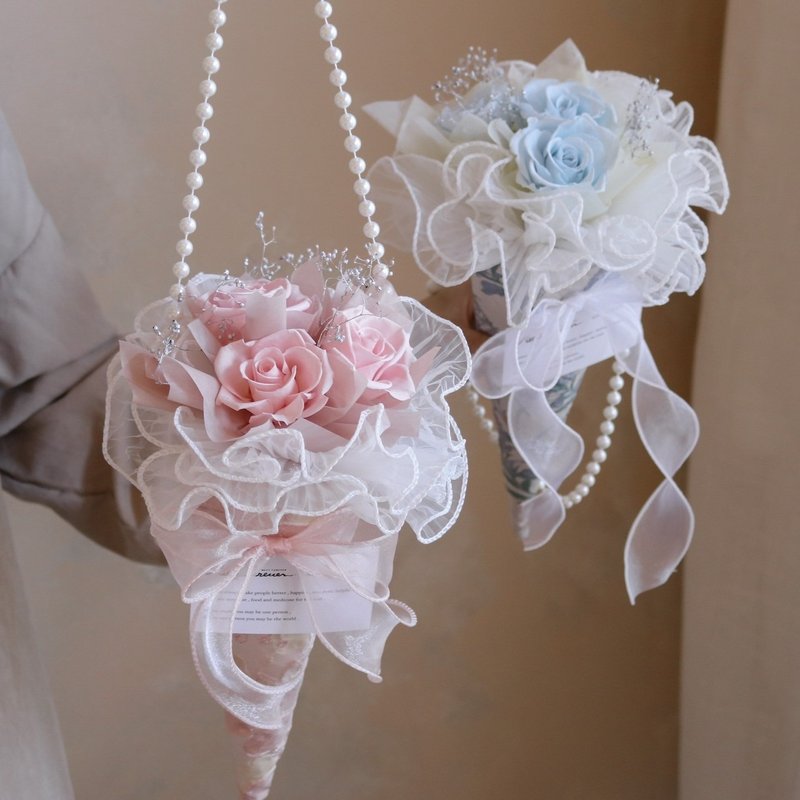 【Meet Eternity】Love Everlasting Rose Cone Bouquet Valentine's Day Bouquet Chinese Valentine's Day Bouquet - Dried Flowers & Bouquets - Plants & Flowers 