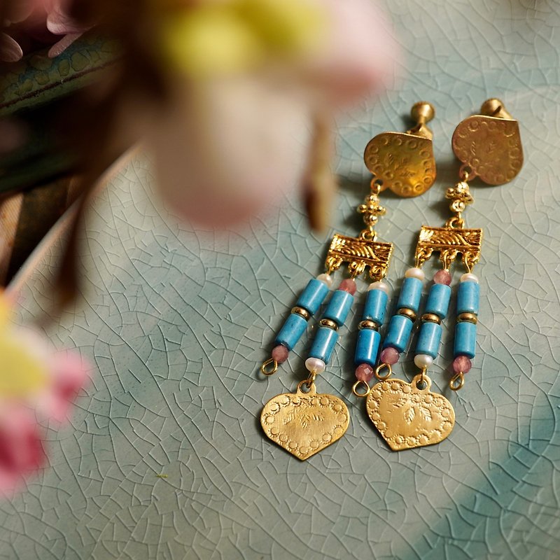 [] Western Queen dyed jade cut engraved Bronze ornate classical earrings - ต่างหู - ทองแดงทองเหลือง สีน้ำเงิน