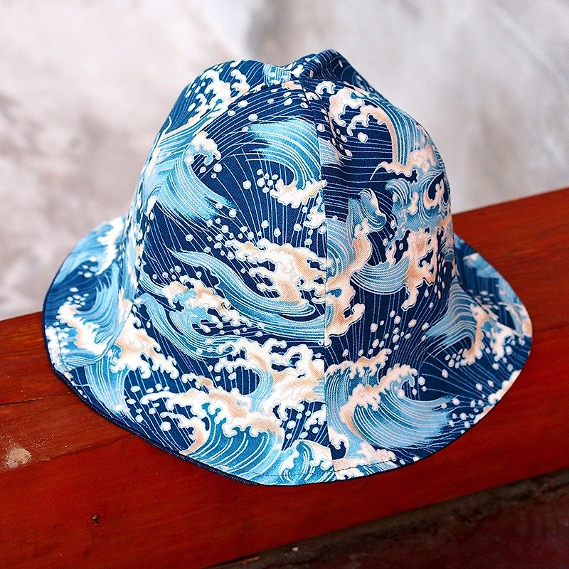 Calf Calf Village village men and women hand-sided cap visor hat {Japanese ukiyo-e Japanese-style gold leaf wild waves of the sea-blue camp} [H-78] - Hats & Caps - Cotton & Hemp Blue