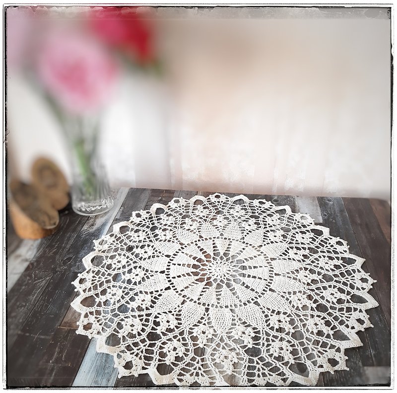 Doily table centerpiece, vintage style doily, lace handmade home décor - อื่นๆ - ผ้าฝ้าย/ผ้าลินิน สีกากี