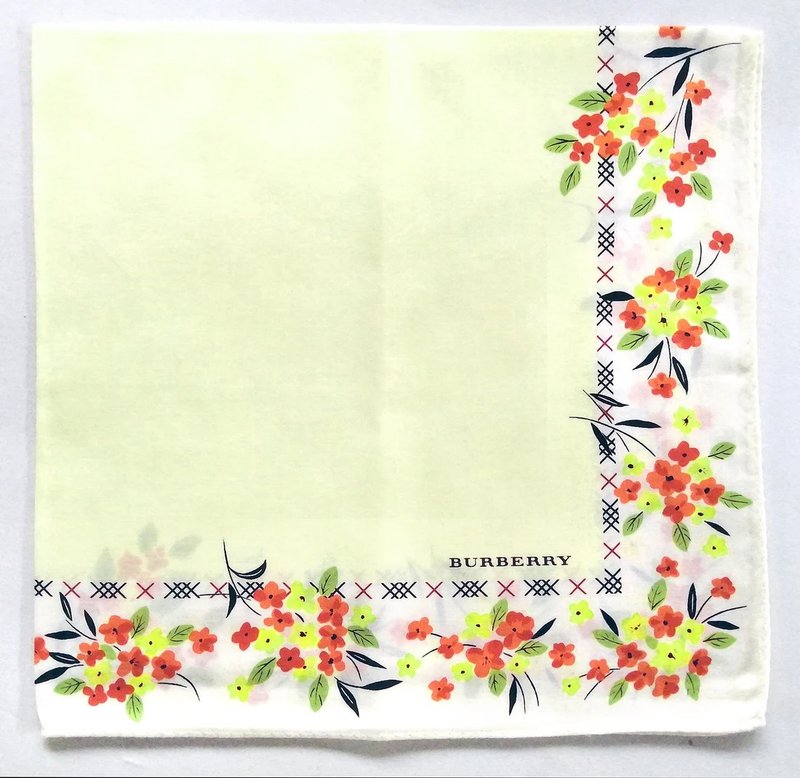Burberry Vintage Handkerchief Floral Border 20 x 19.5 inches - 絲巾 - 棉．麻 卡其色
